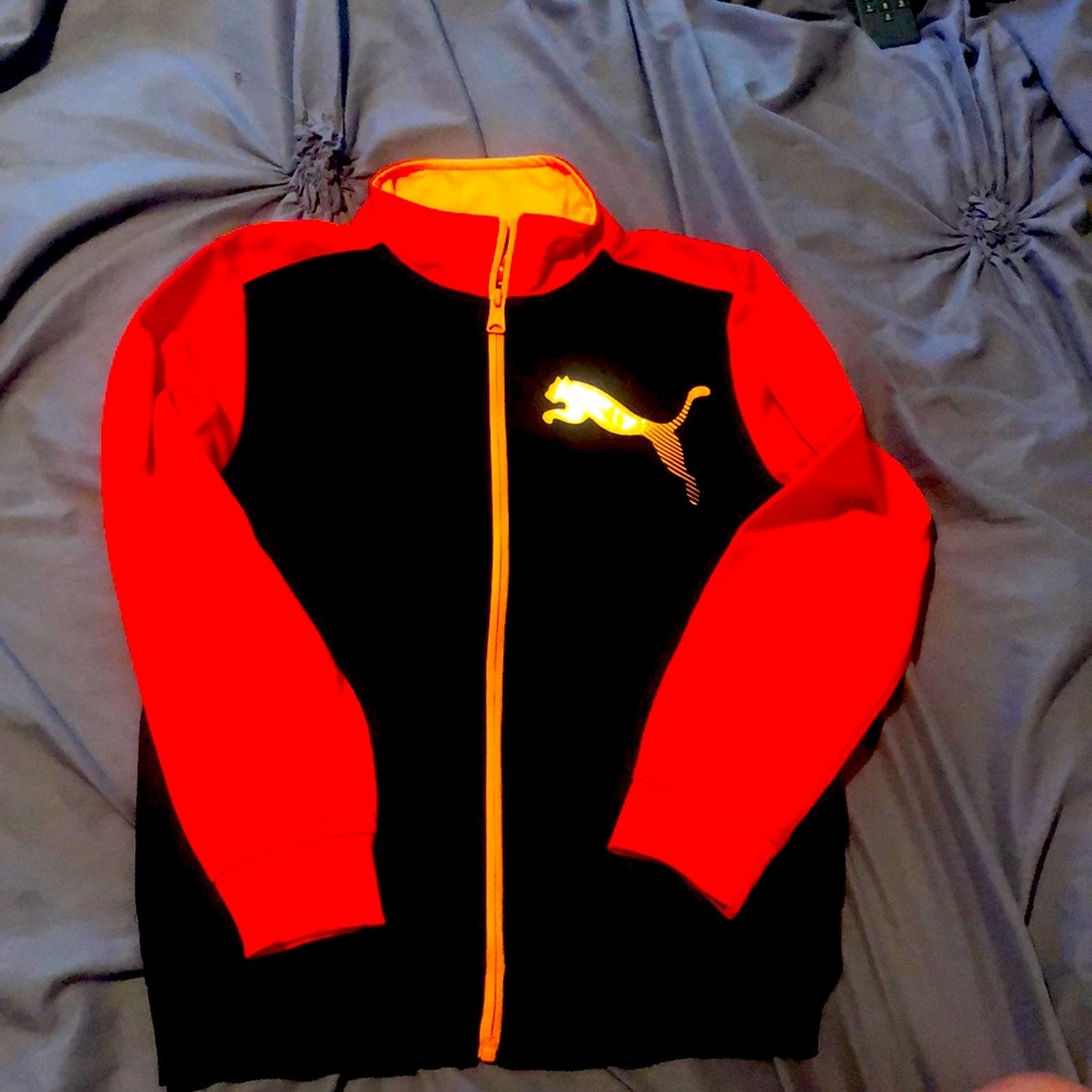 Boys size small puma jacket